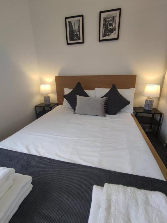 1 Bedroom Apartment With Free Parking ウェーマス エクステリア 写真