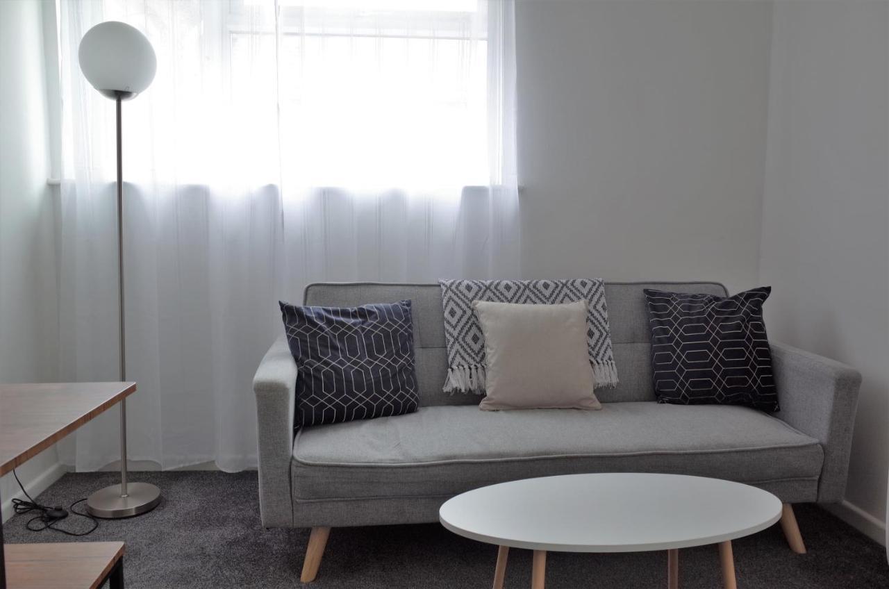 1 Bedroom Apartment With Free Parking ウェーマス エクステリア 写真